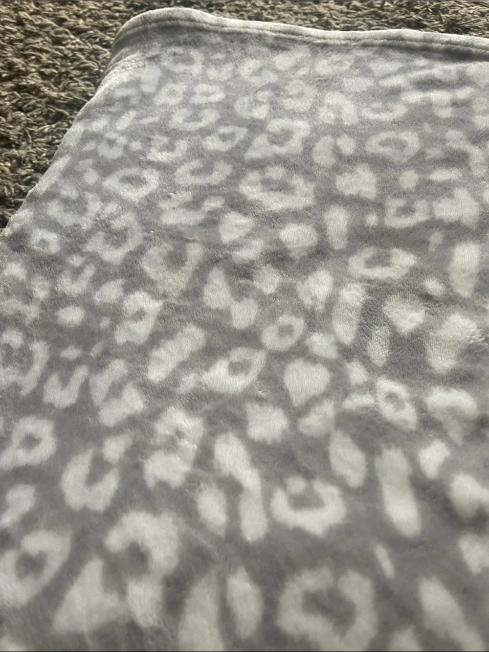 LEOPARD THROW BLANKET